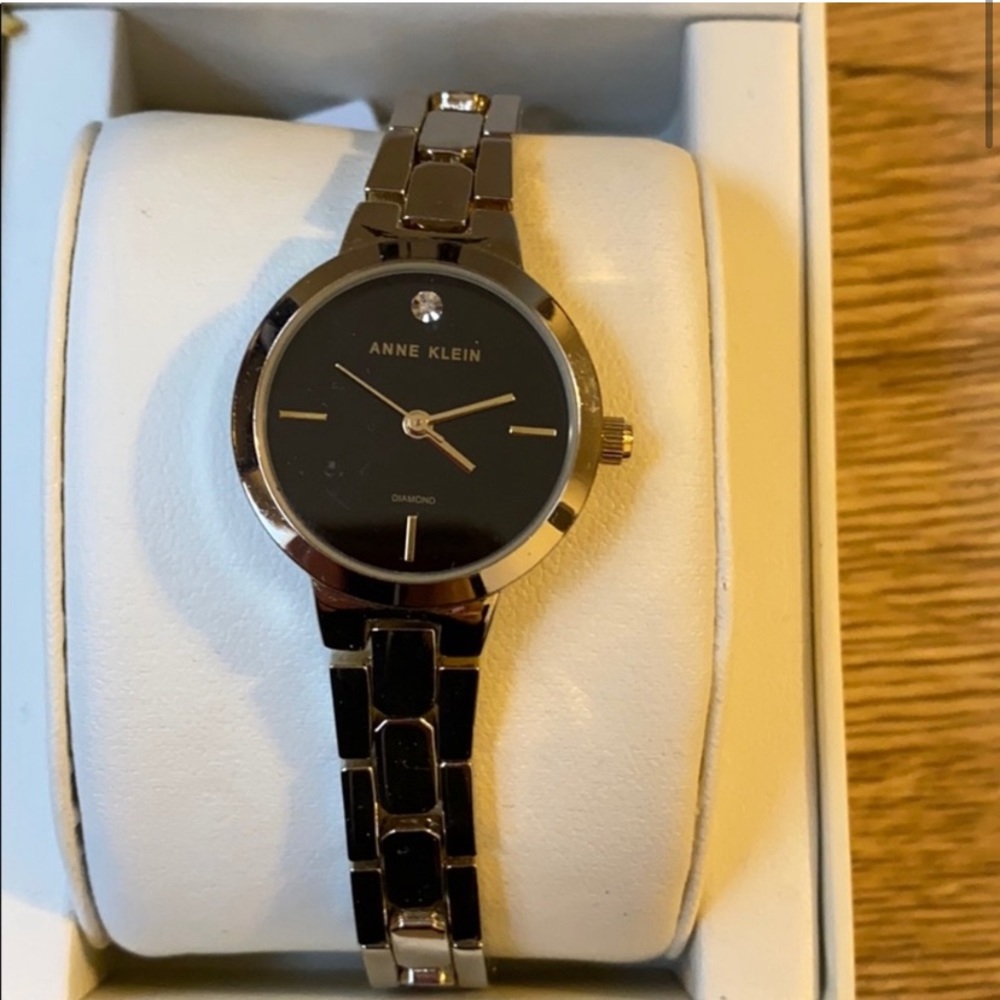 Anne Klein luxury watch w/  adjustable strap